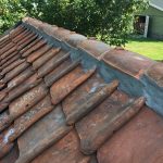 Renovatie - Het vernieuwen van een dak en de nokvorsten gemetseld
